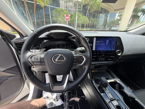 Used 2025 Lexus NX 250 FWD w/ Accessory Package (K3) image 2