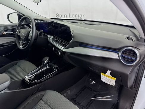 New 2026 Chevrolet Trax LT w/ Driver Confidence Package FWD image 29