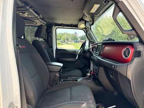 Used 2019 Jeep Wrangler Unlimited Rubicon AWD/4WD image 11