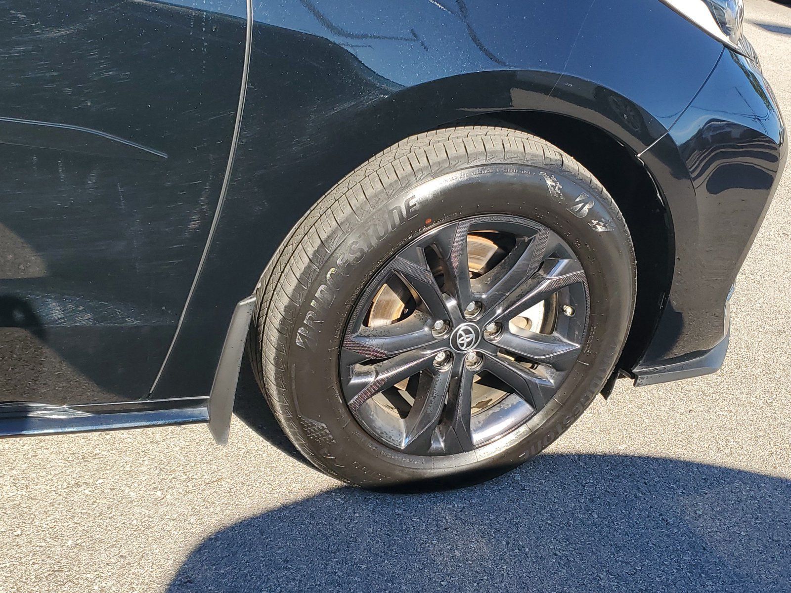 Certified 2025 Toyota Sienna XSE w/ XSE Plus Package AWD/4WD image 6