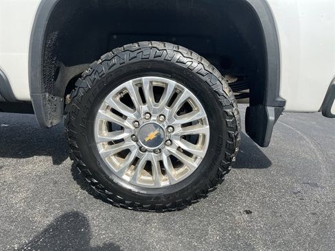 Used 2021 Chevrolet Silverado 2500 High Country w/ Z71 Off-Road Package image 11