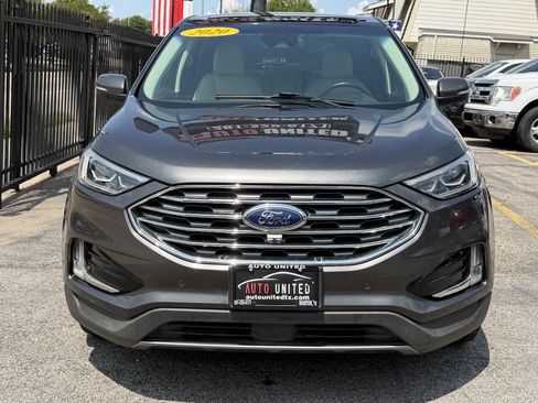 Used 2020 Ford Edge Titanium w/ Equipment Group 301A FWD image 2