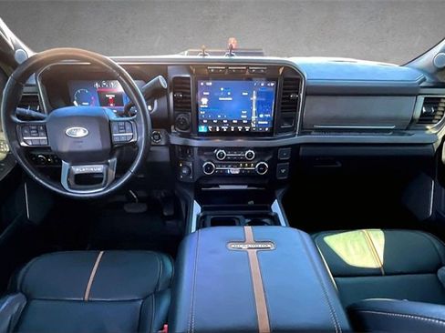 Used 2023 Ford F250 Platinum image 14
