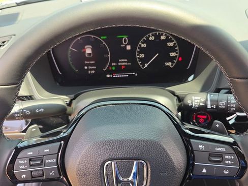 Used 2025 Honda Civic Sport image 41