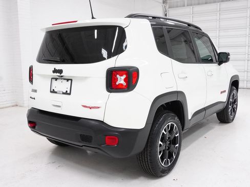 Used 2023 Jeep Renegade Trailhawk AWD/4WD image 5