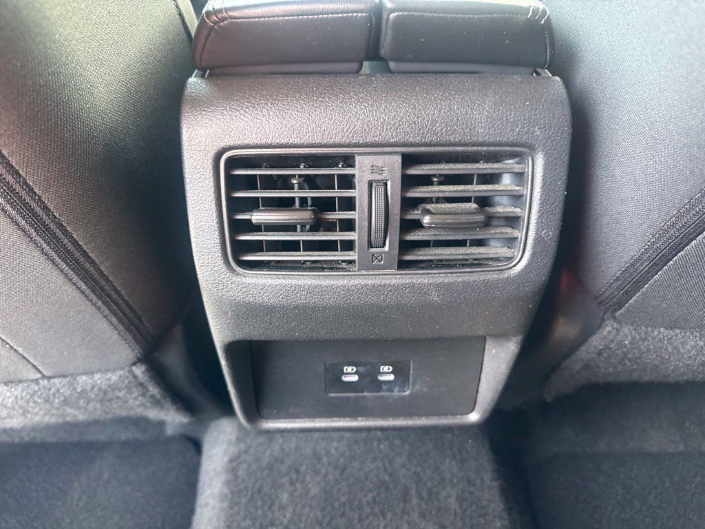 Used 2024 Nissan Rogue SV FWD image 16
