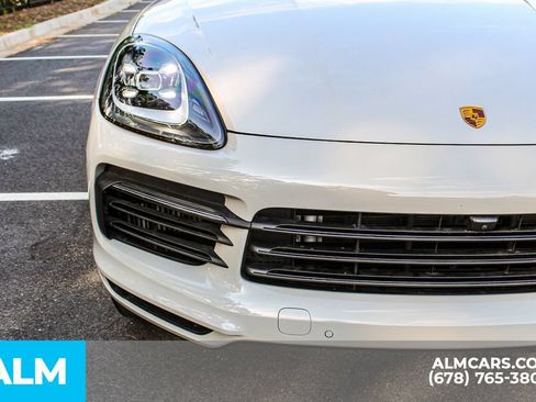 Used 2023 Porsche Cayenne S w/ Premium Package AWD/4WD image 11