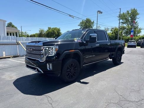 Certified 2022 GMC Sierra 3500 Denali w/ Denali Black Diamond Edition AWD/4WD image 12