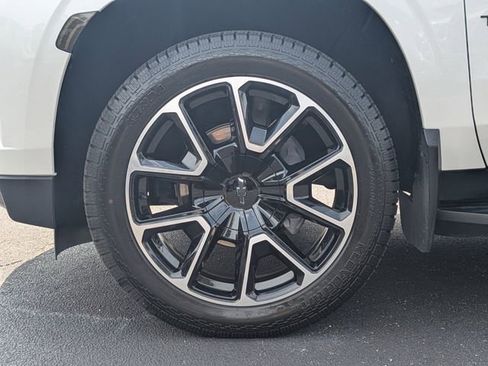 Used 2024 Chevrolet Tahoe RST w/ Luxury Package RWD image 15