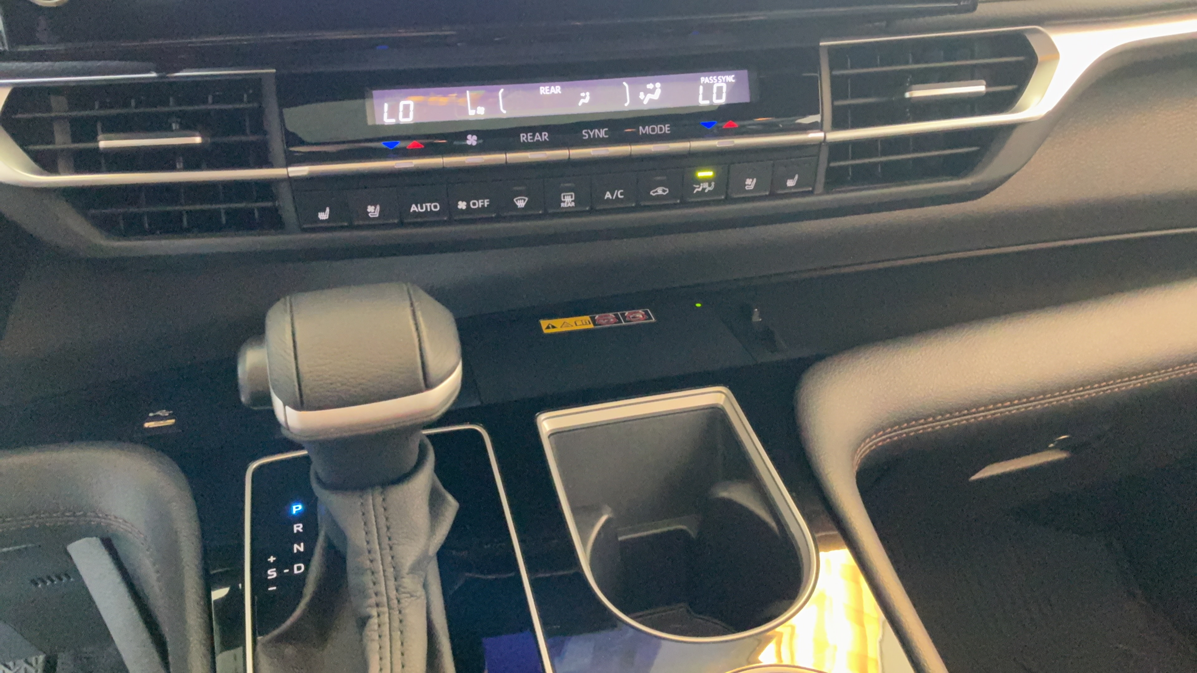 Certified 2025 Toyota Sienna Limited AWD/4WD image 15