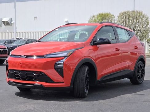 New 2027 Chevrolet Bolt RS w/ Technology Package FWD image 17