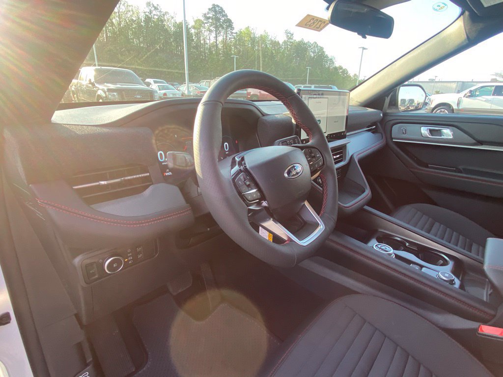New 2026 Ford Explorer ST-Line RWD image 9