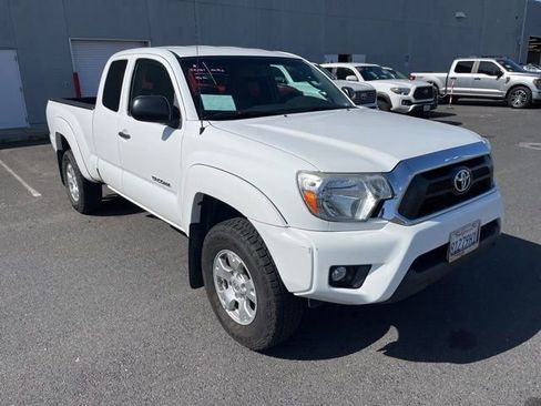 Used 2013 Toyota Tacoma 4x4 Access Cab V6 w/ SR5 Pkg image 1