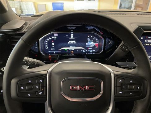 Used 2026 GMC Sierra 1500 SLE image 19