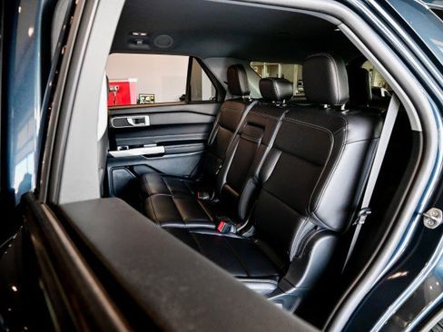 Used 2023 Ford Explorer XLT w/ Equipment Group 202A image 18