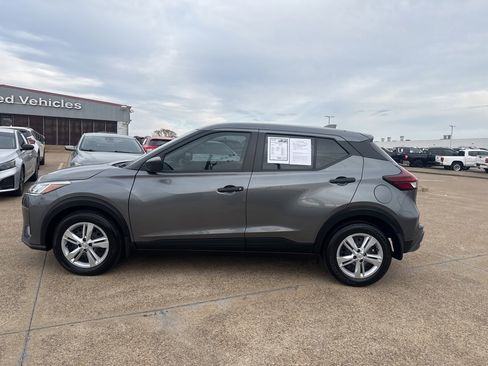 Certified 2024 Nissan Kicks S image 4