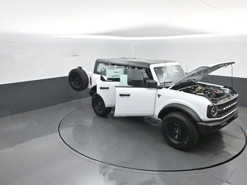 New 2026 Ford Bronco 4-Door AWD/4WD image 33