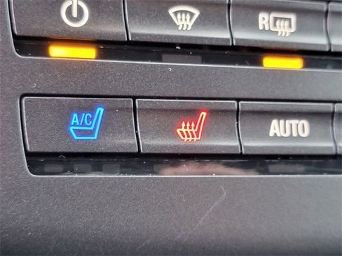 Used 2017 Lincoln MKC Reserve w/ Lincoln MKC Climate Package image 8