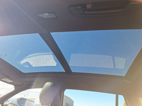 New 2026 Volkswagen Tiguan SE R-Line image 10