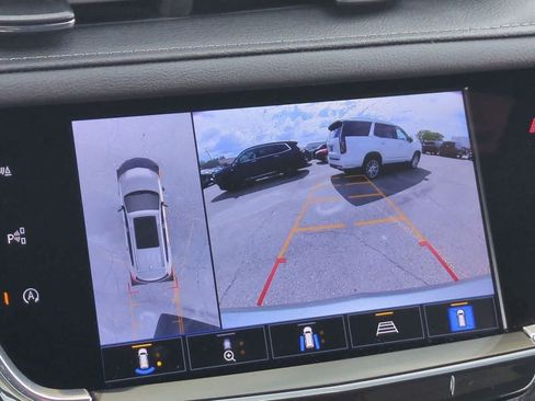 Used 2023 Cadillac XT6 Premium Luxury w/ Technology Package AWD/4WD image 30