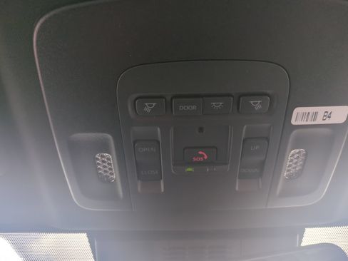 Used 2026 Toyota Camry SE w/ Multimedia Upgrade Package FWD image 20