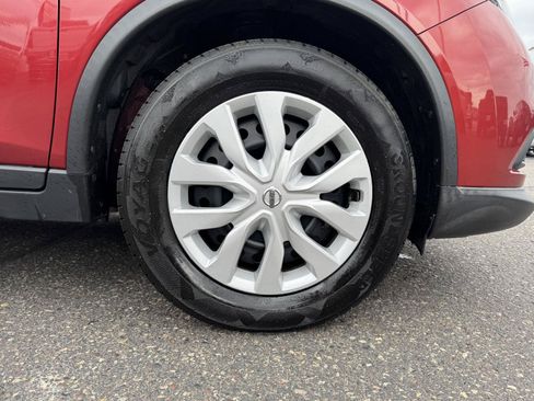 Used 2016 Nissan Rogue S FWD image 9