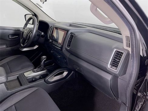 Used 2022 Nissan Frontier SV image 28
