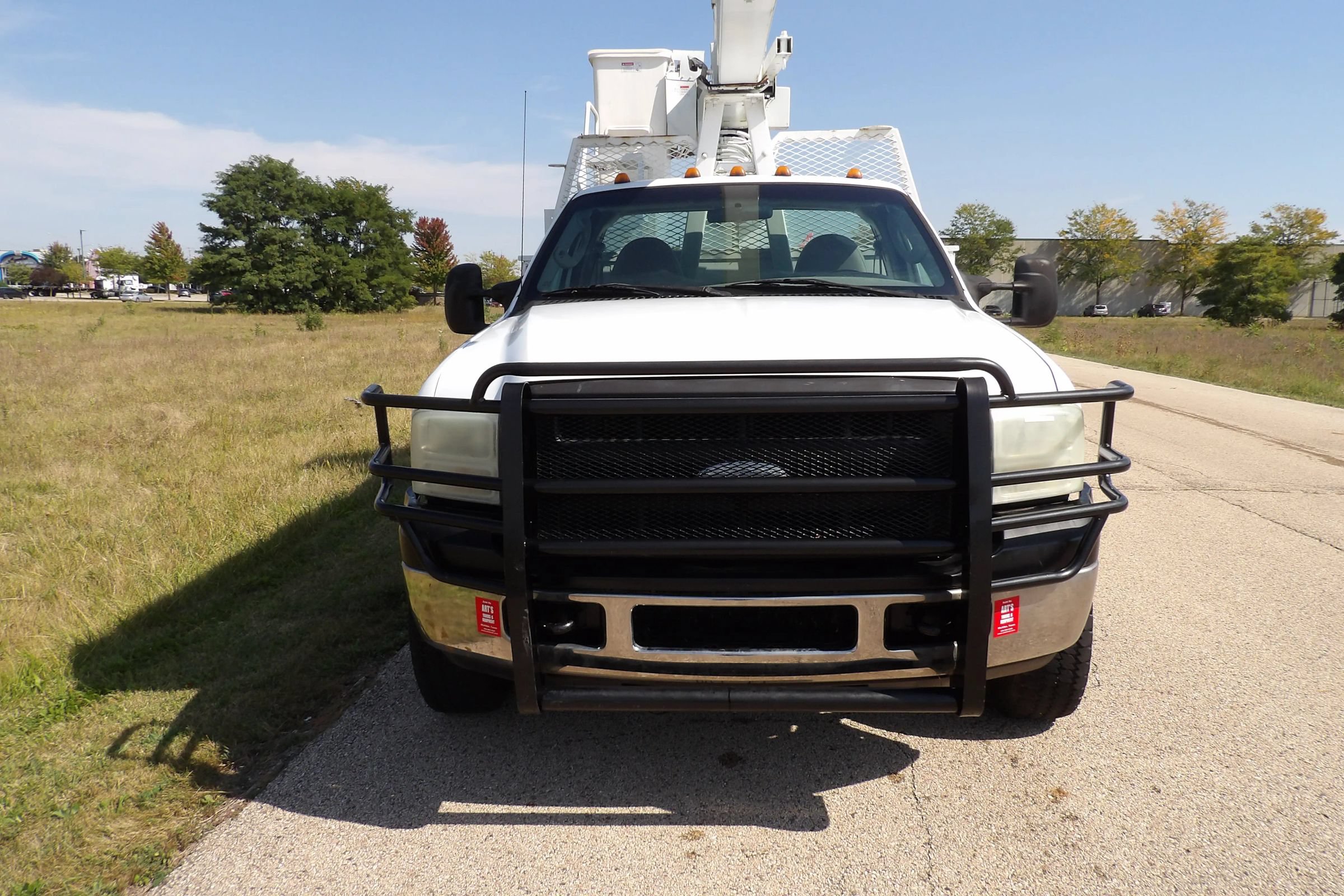 Used 2007 Ford F550 2WD Regular Cab Super Duty image 4