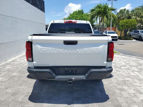 Used 2023 Chevrolet Colorado Z71 w/ Z71 Convenience Package 2 AWD/4WD image 5