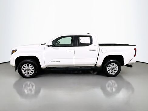 Used 2024 Toyota Tacoma SR5 image 9