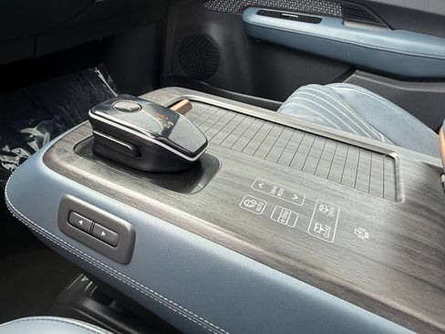 Certified 2024 Nissan Ariya AWD image 24