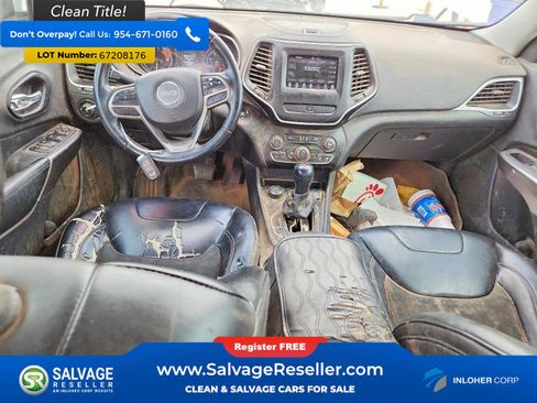 Used 2019 Jeep Cherokee Latitude Plus AWD/4WD image 11