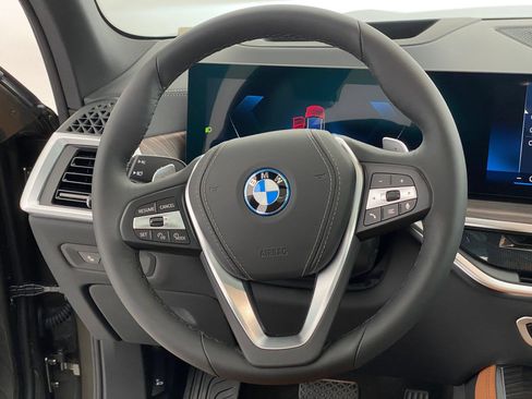Used 2026 BMW X5 xDrive50e w/ Premium Package AWD/4WD image 10