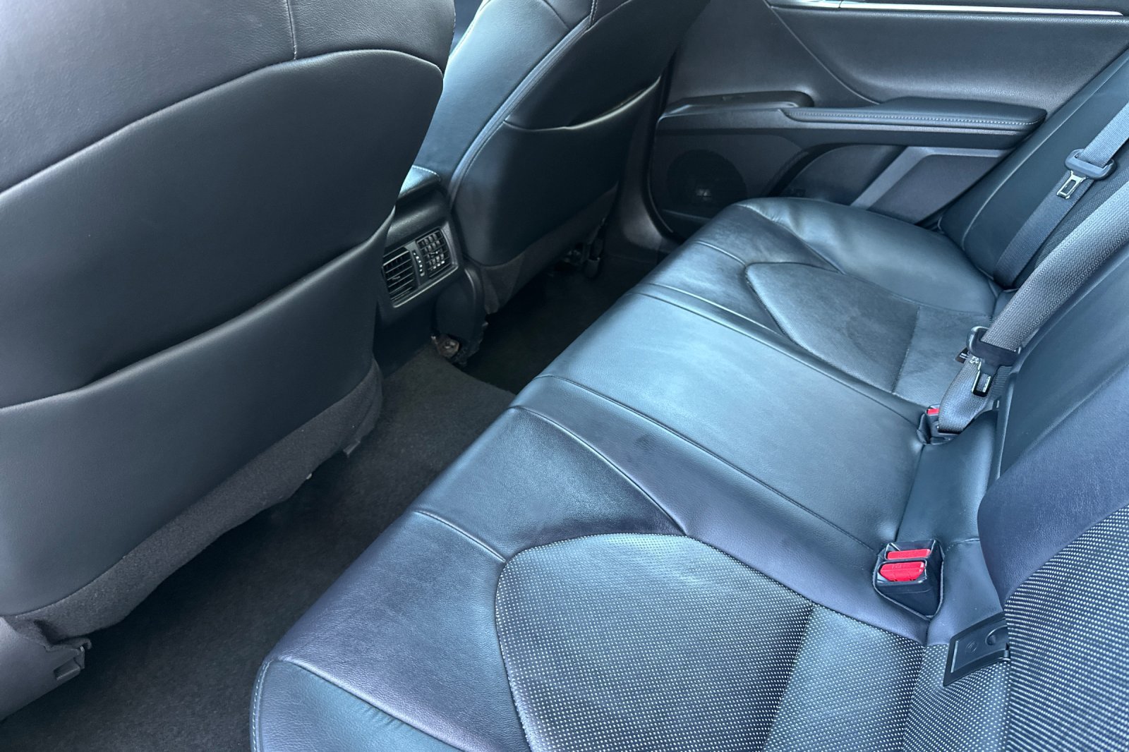 Certified 2021 Toyota Camry XLE FWD image 12