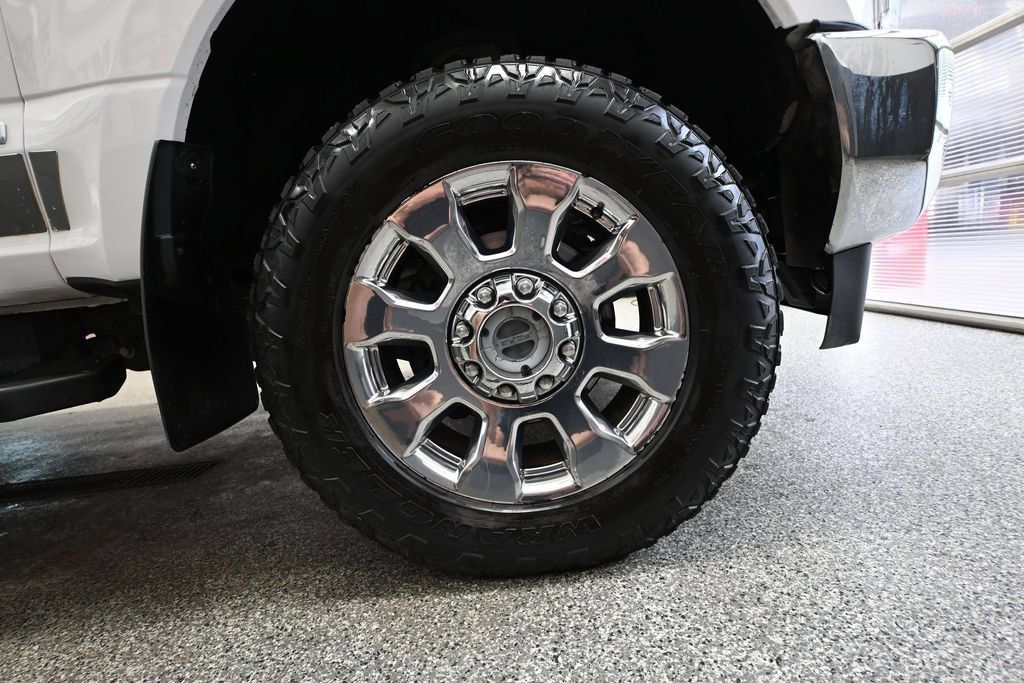 Used 2017 Ford F350 Lariat w/ Lariat Ultimate Package AWD/4WD image 12