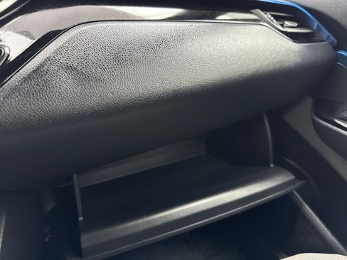 Used 2019 Toyota C-HR XLE FWD image 33