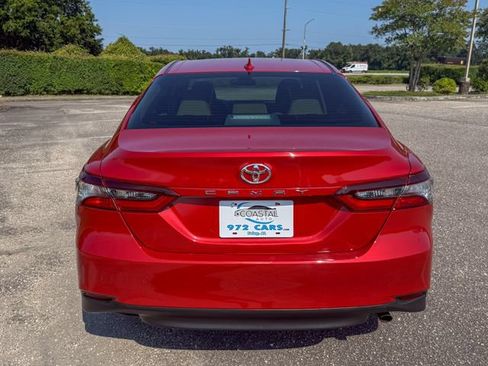 Used 2024 Toyota Camry LE FWD image 5