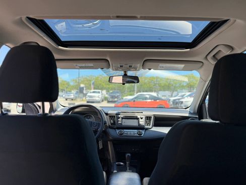 Used 2013 Toyota RAV4 XLE FWD image 18