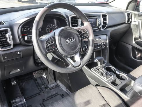 Used 2017 Kia Sportage LX image 4