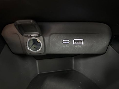 Used 2024 Chevrolet Trax LT image 18