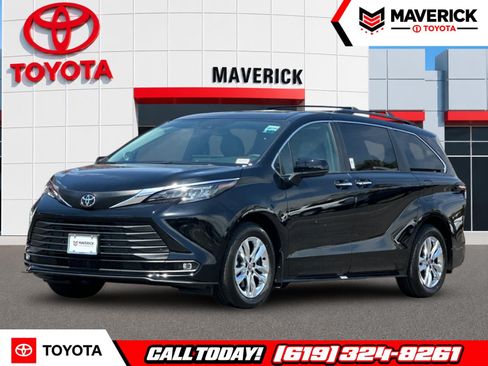 New 2026 Toyota Sienna XLE AWD/4WD image 1