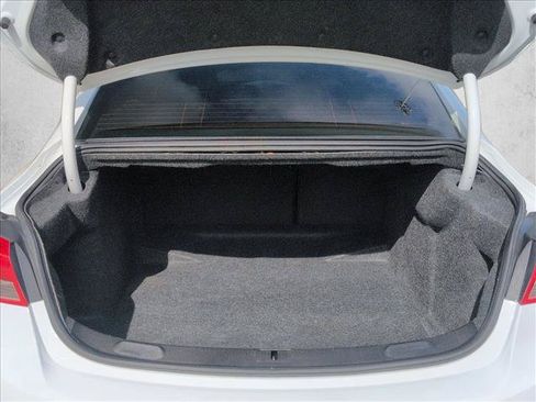 Used 2019 Chevrolet Impala LT FWD image 6