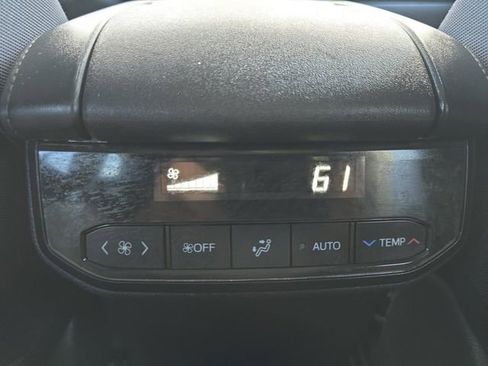 Used 2025 Toyota Highlander LE image 26