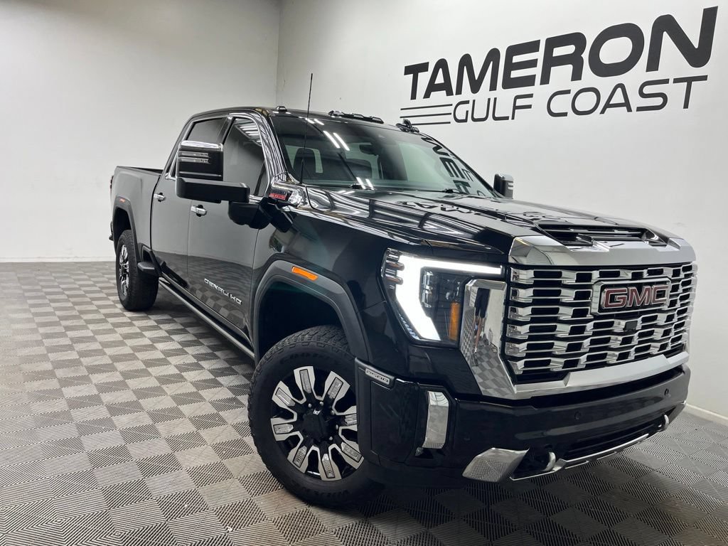 Used 2024 GMC Sierra 2500 Denali w/ Denali Reserve Package AWD/4WD image 1