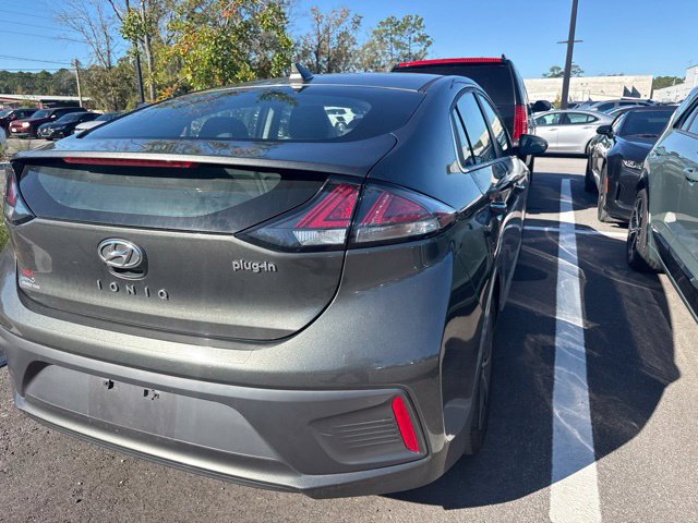 Used 2022 Hyundai Ioniq SEL FWD image 2