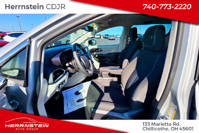 Used 2024 Chrysler Voyager LX FWD image 22
