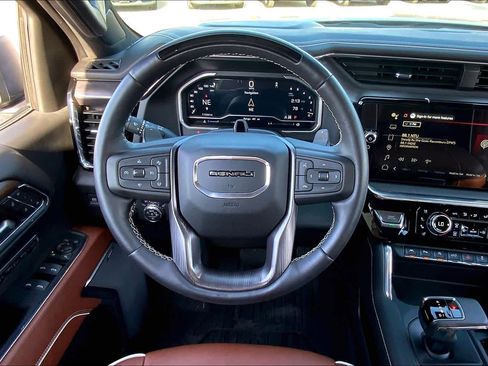 Used 2023 GMC Sierra 1500 Denali Ultimate image 5