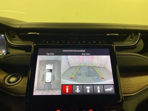 Used 2022 Jeep Grand Cherokee Summit w/ Adv Protech Group IV AWD/4WD image 12