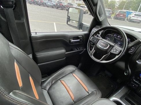 Used 2023 GMC Sierra 2500 AT4 image 25