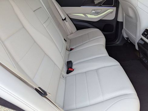 Used 2025 Mercedes-Benz GLE 450e 4MATIC image 13